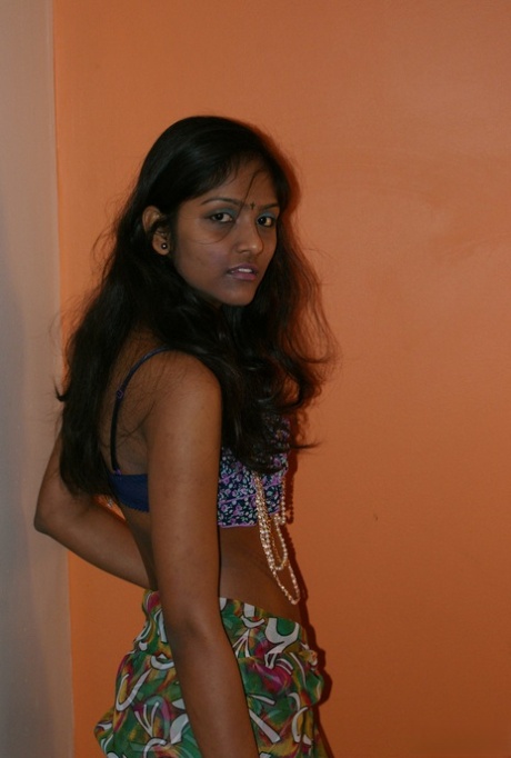 Divya Yogesh naked pictures